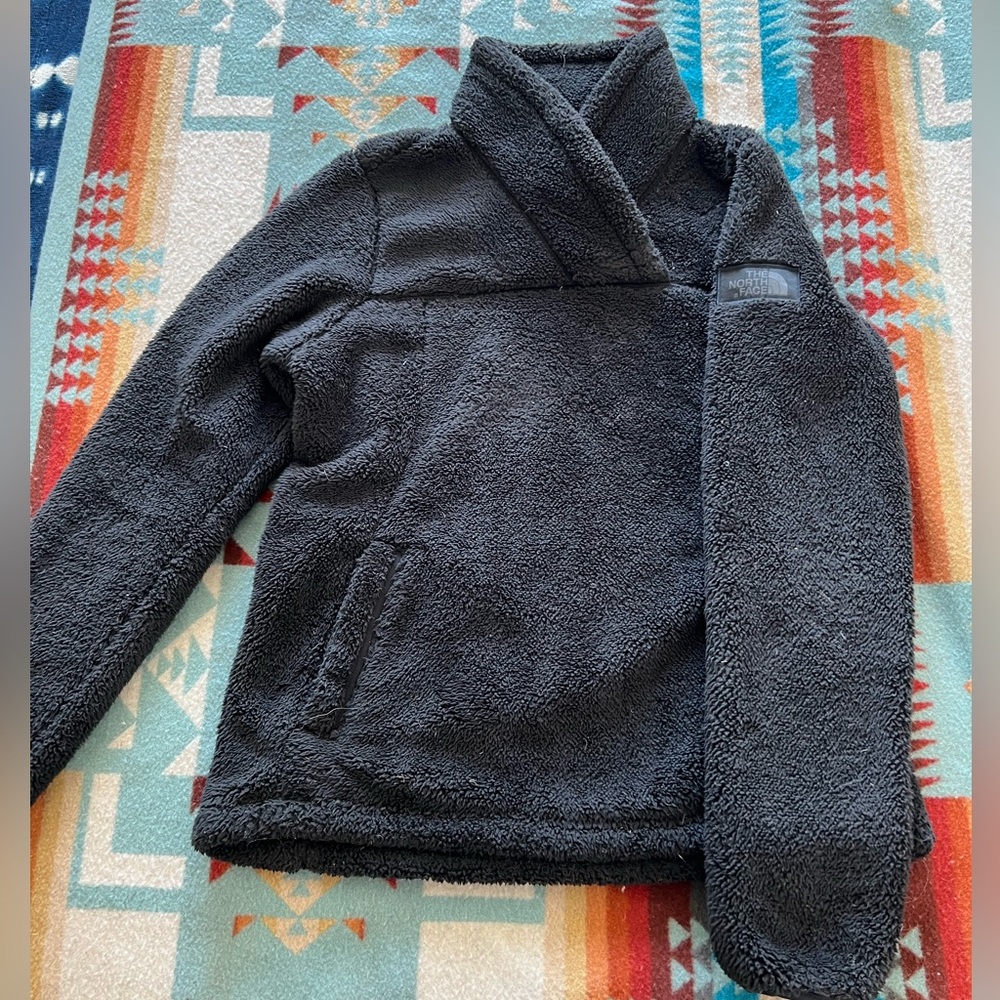 North face fleece pull over sweater